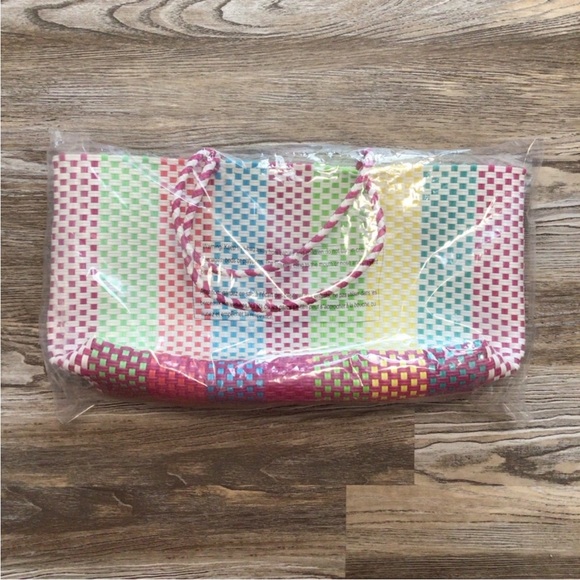 Lilly Pulitzer Mother’s Day Woven Tote GWP NWT - Picture 3 of 5